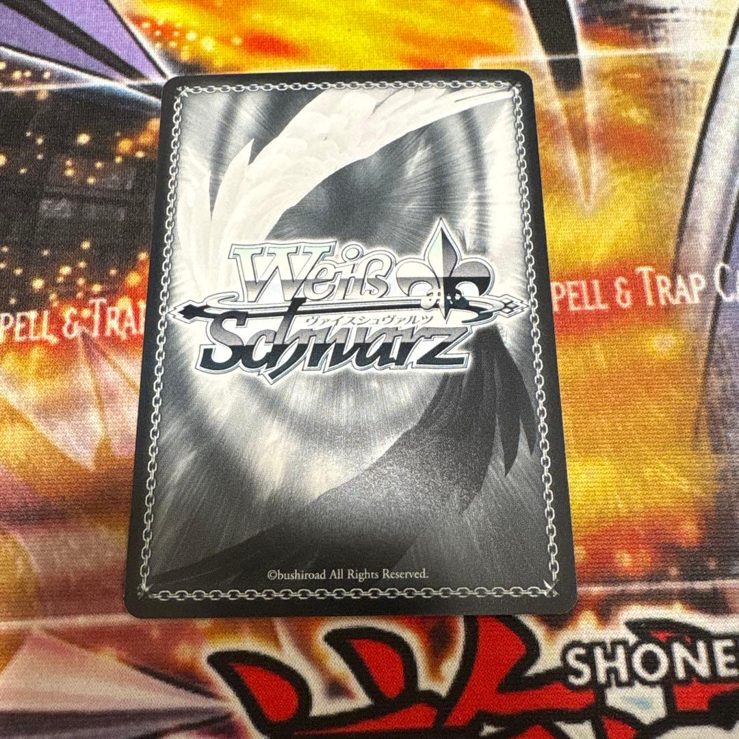 水上麻衣　サイン