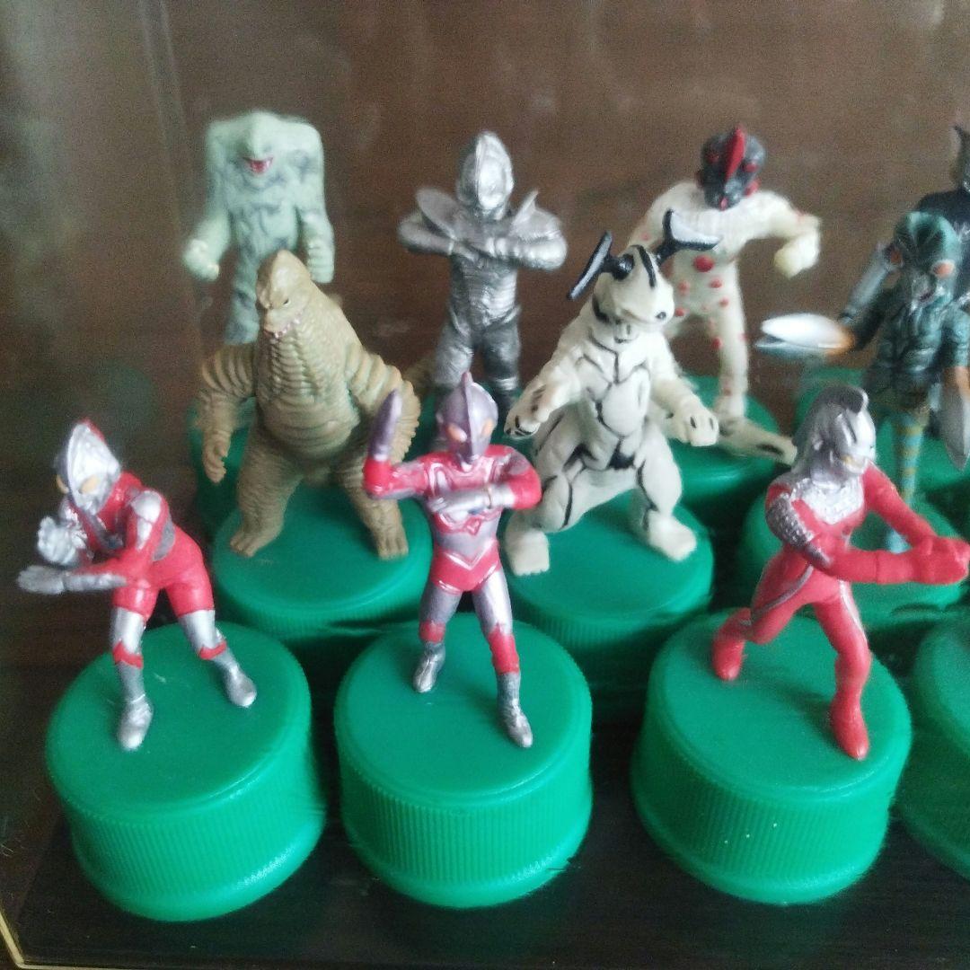 マ*ー様 【美品】ウルトラマンボトルキャップ シークレット込み全24
