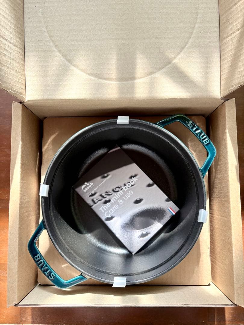 ストウブ希少限定色 ラ・メール ココット ラウンド 22cm - メルカリ