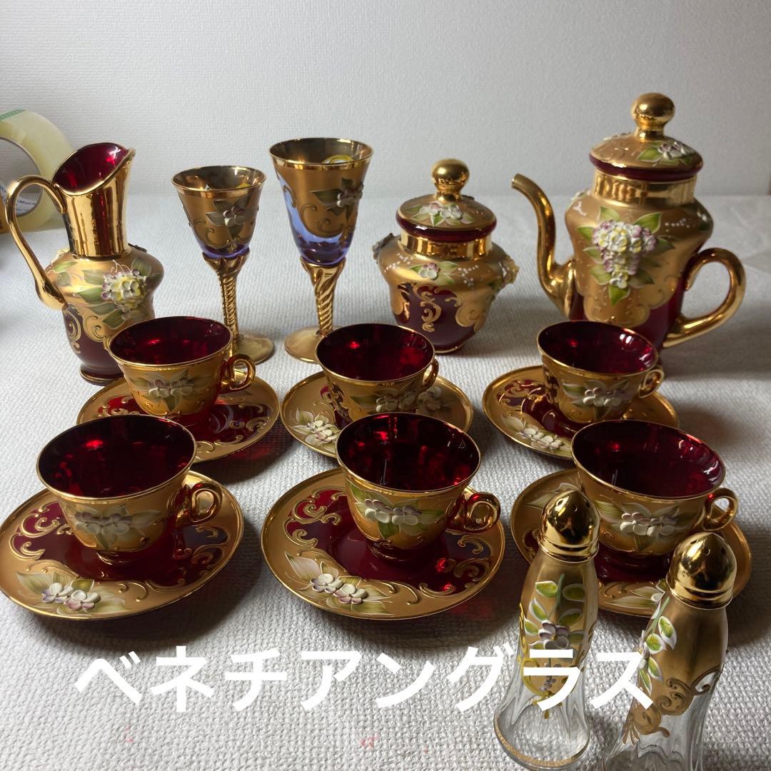 ベネチアングラス　赤と金の花柄ティーセット ベネチアングラス ムラノ イタリア カップ＆ソーサー レッド 金彩 花紋