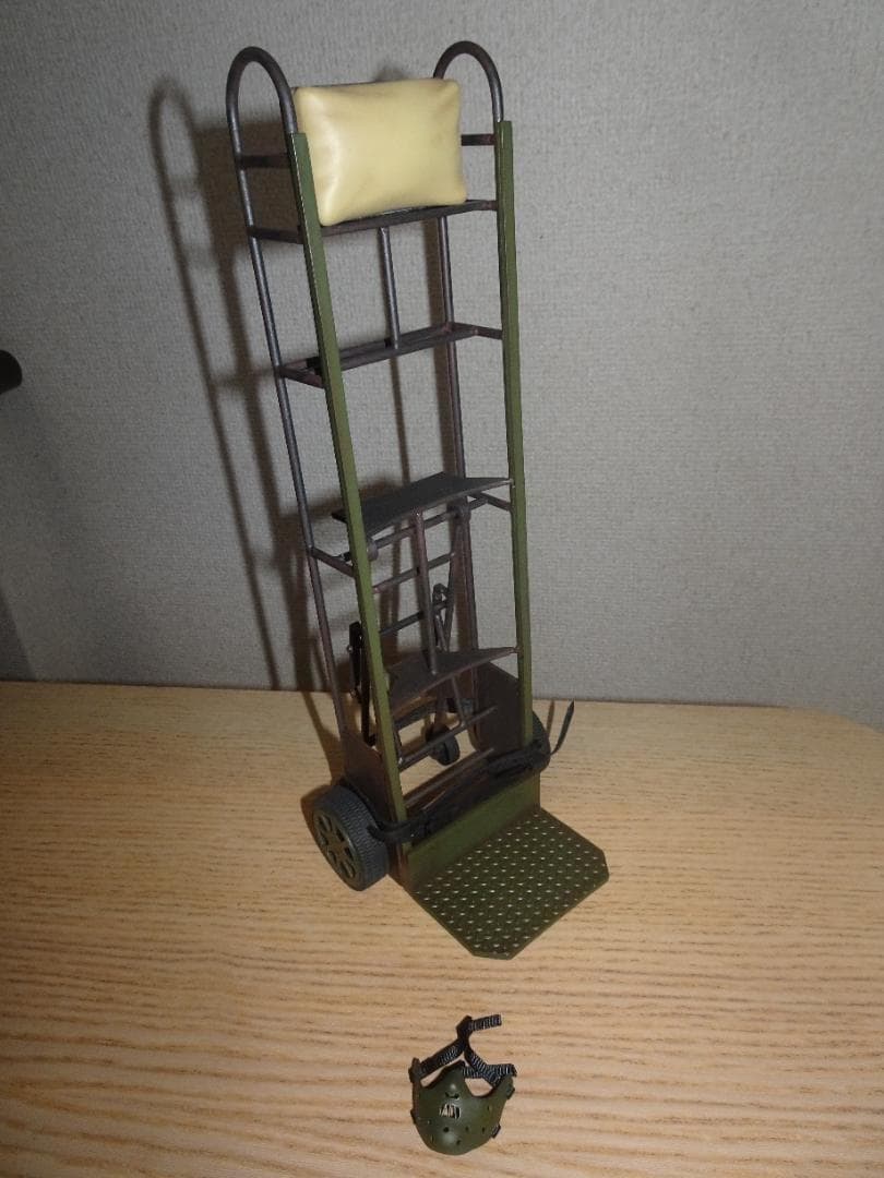 1/6スケールのメタルバウンドカーとハンニバルのマスクタイプのホット