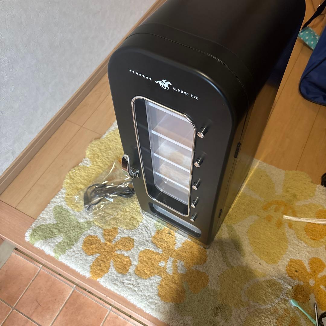 非売品】 アーモンドアイG1 7勝記念 自動販売機型保冷庫 俺の自販機