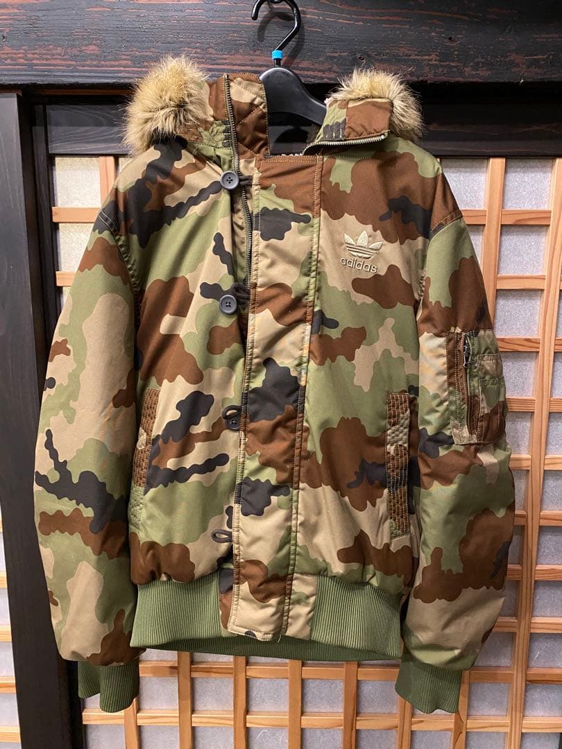 adidas original 迷彩 ダウンジャケット Mサイズ - メルカリ