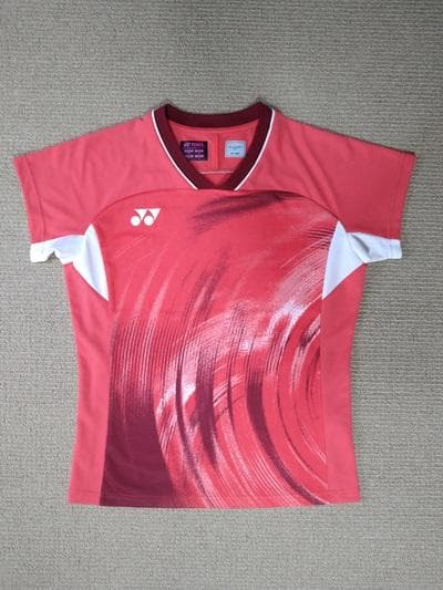 ヨネックステニスバトミントンWOMANゲームシャツ（品番20769） - メルカリ