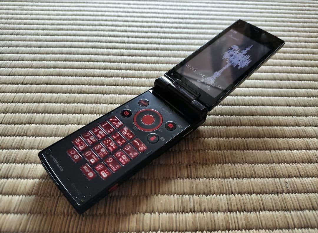 美品 SH-09C バカラ Baccarat モデル ガラケー - メルカリ