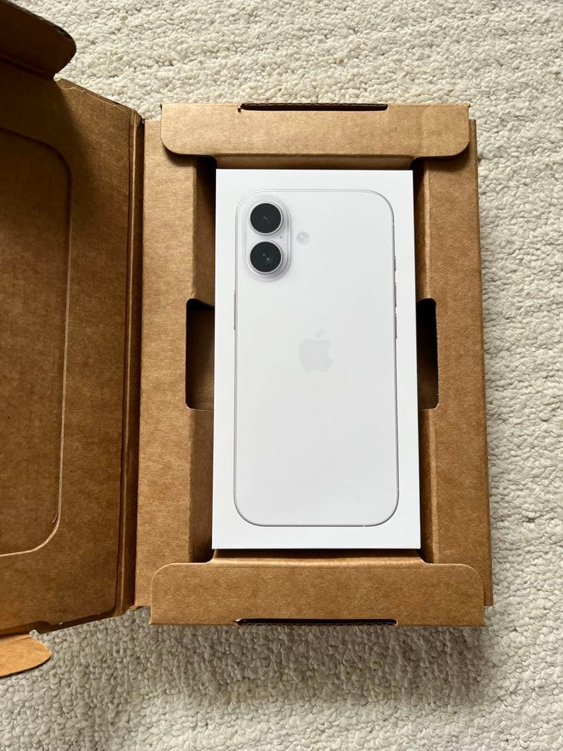 Apple iPhone17 256 GB ホワイト　新品未開封 iPhone 17 【新品未開封】iPhone17 256GB [ホワイト ] MG684J/A SIM