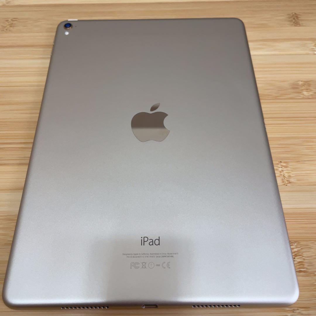 iPad Pro 9.7インチ　ゴールド　128G Wi-Fiモデル Apple iPad Pro 9.7インチ Wi-Fiモデル 128GB MLMX2J/A [ゴールド