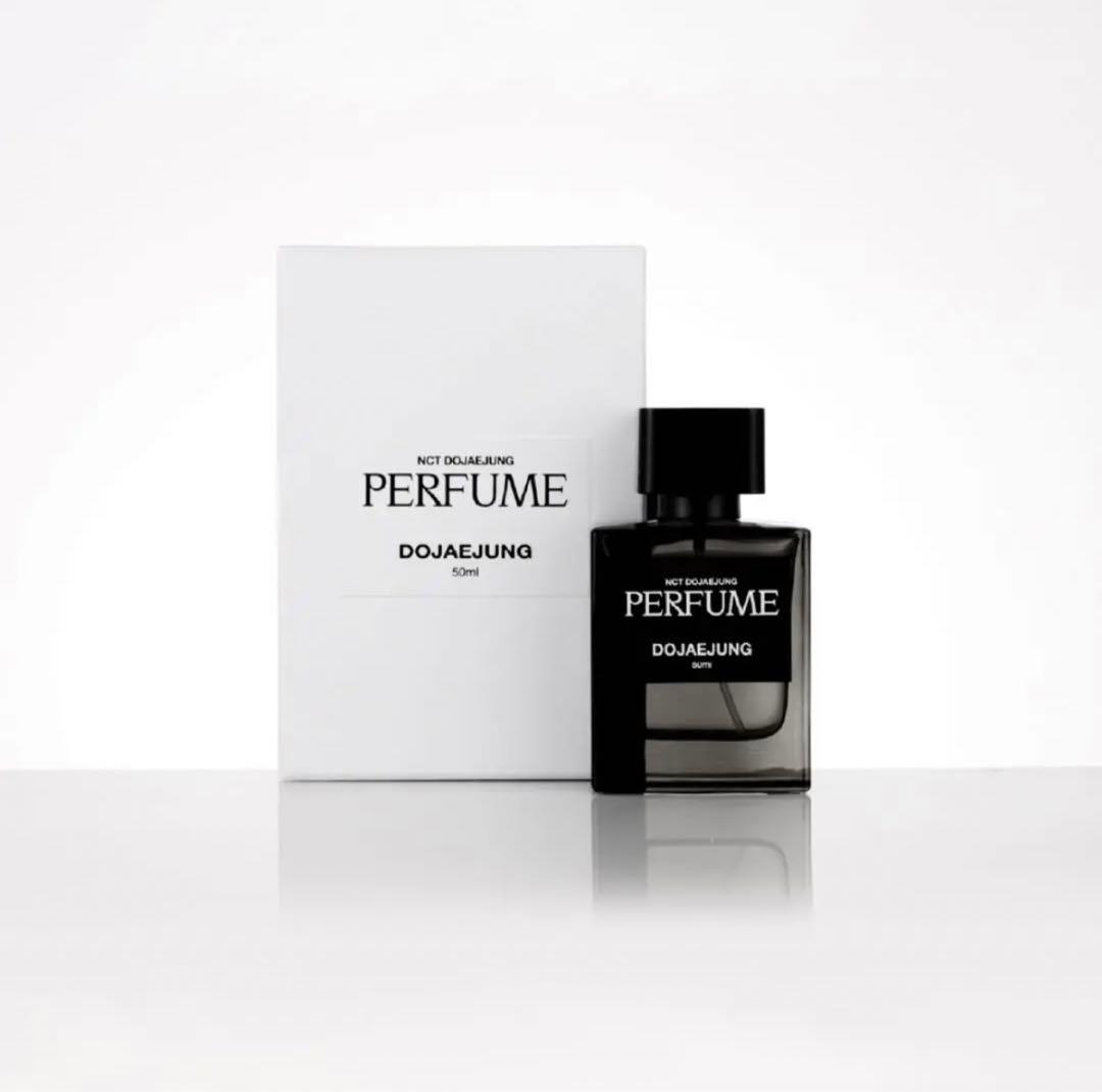 NCT DOJAEJUNG Perfume 香水 Amazon.com: NCT DOJAEJUNG - Perfume 1st Mini Album BOX Random Ver