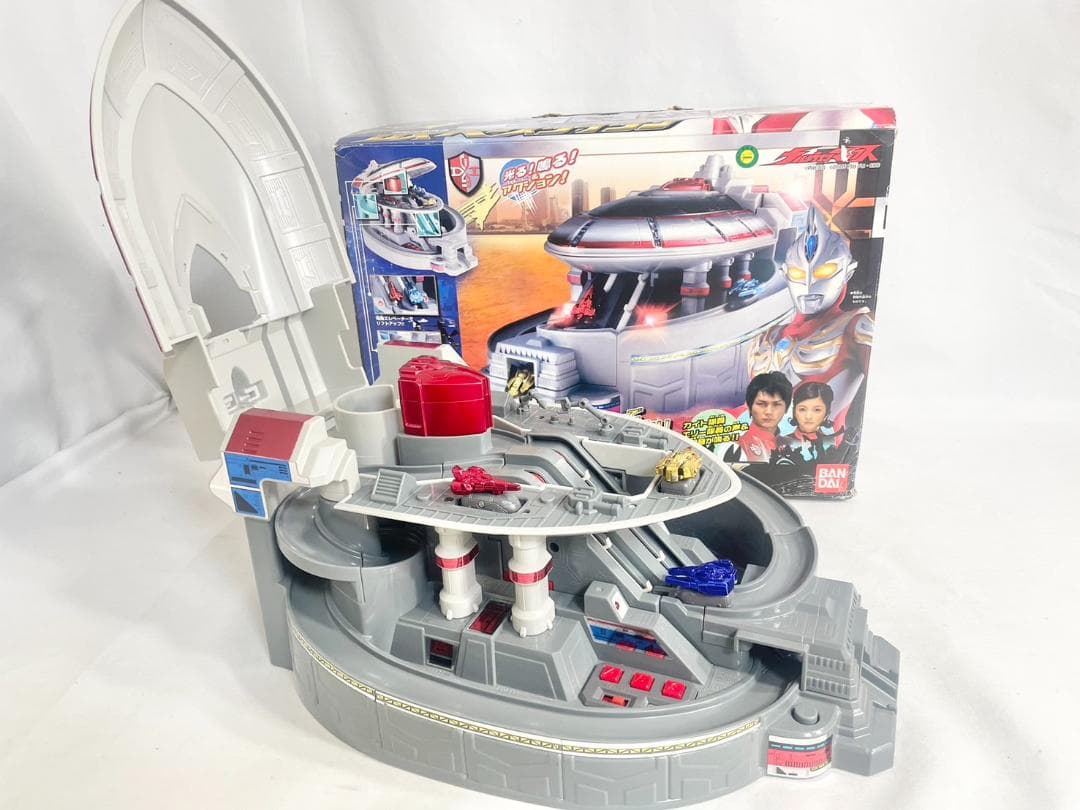 電動出撃基地 DXベースタイタン ウルトラマンマックス - メルカリ