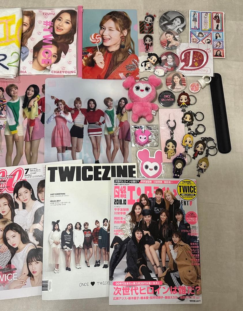 twice グッズ バラ売り 即購入× - メルカリ