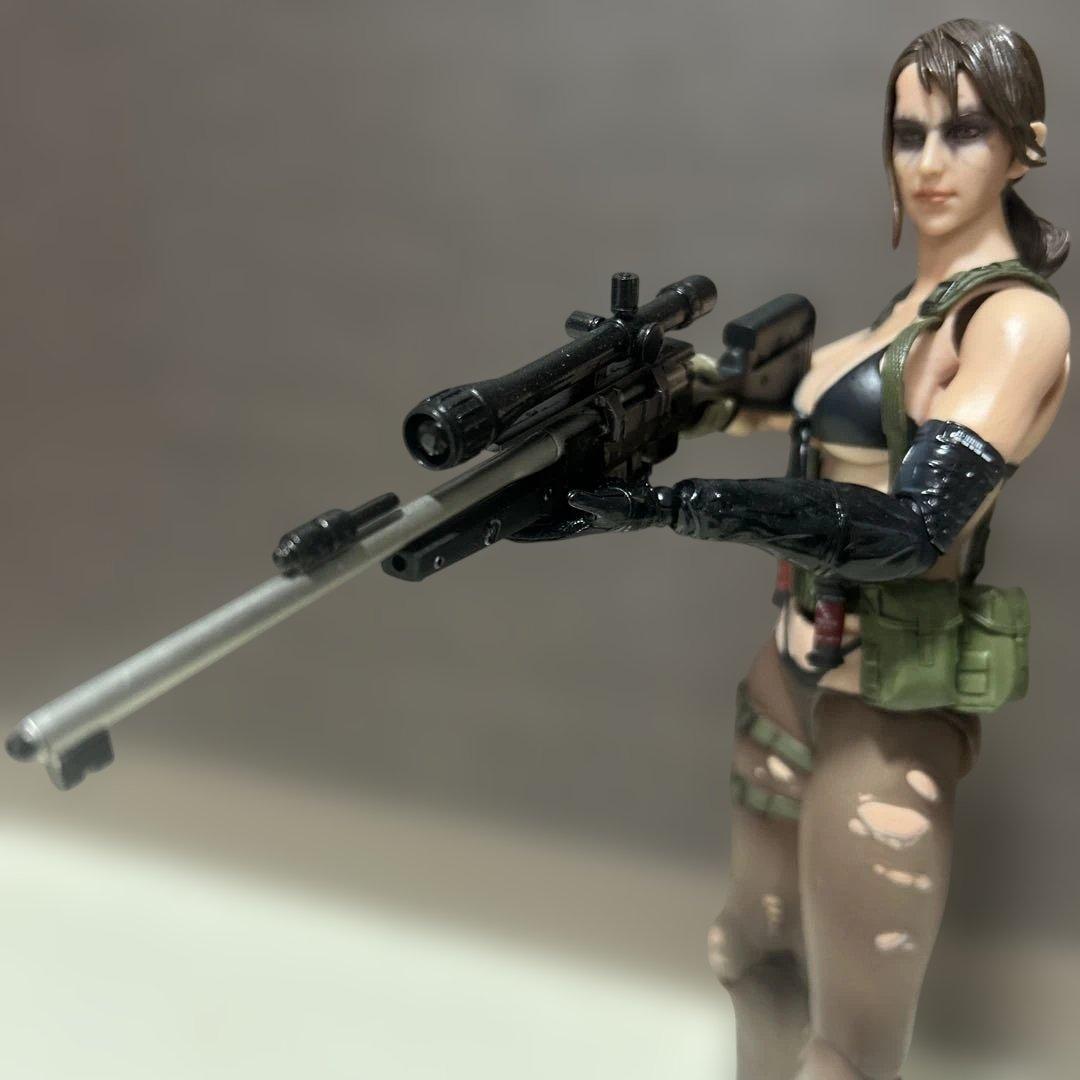 プレイアーツ改 PLAY ARTS改 クワイエット メタルギアソリッド 正規品