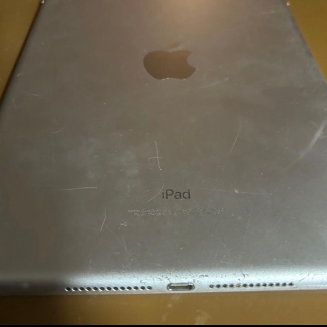 ジャンク品】iPad本体 第6世代 32GB 画面ひび割れあり ローズゴールド