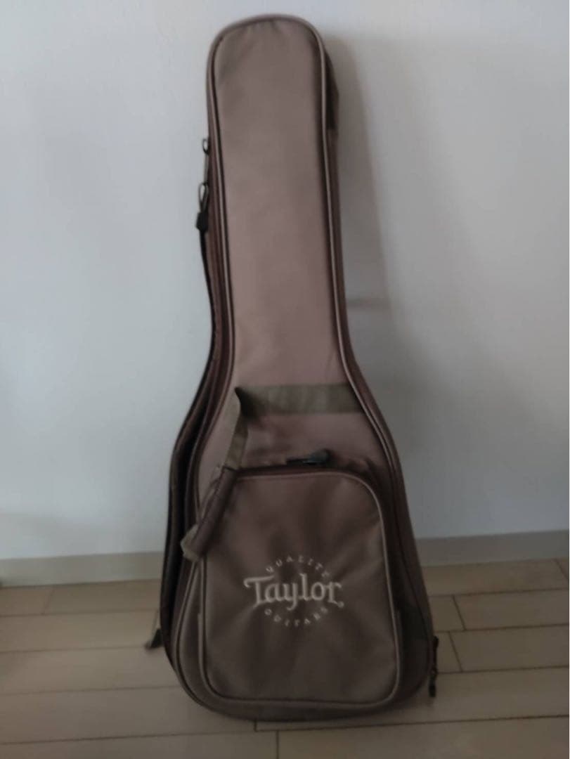 ギター Taylor Swift Baby Taylor -e