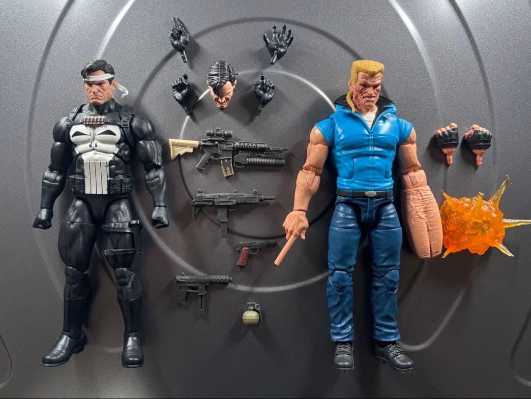 マーベルレジェンド　パニッシャー＆ブッシュワーカー Amazon.com: Marvel Legends Series Punisher and Bushwacker, Comics