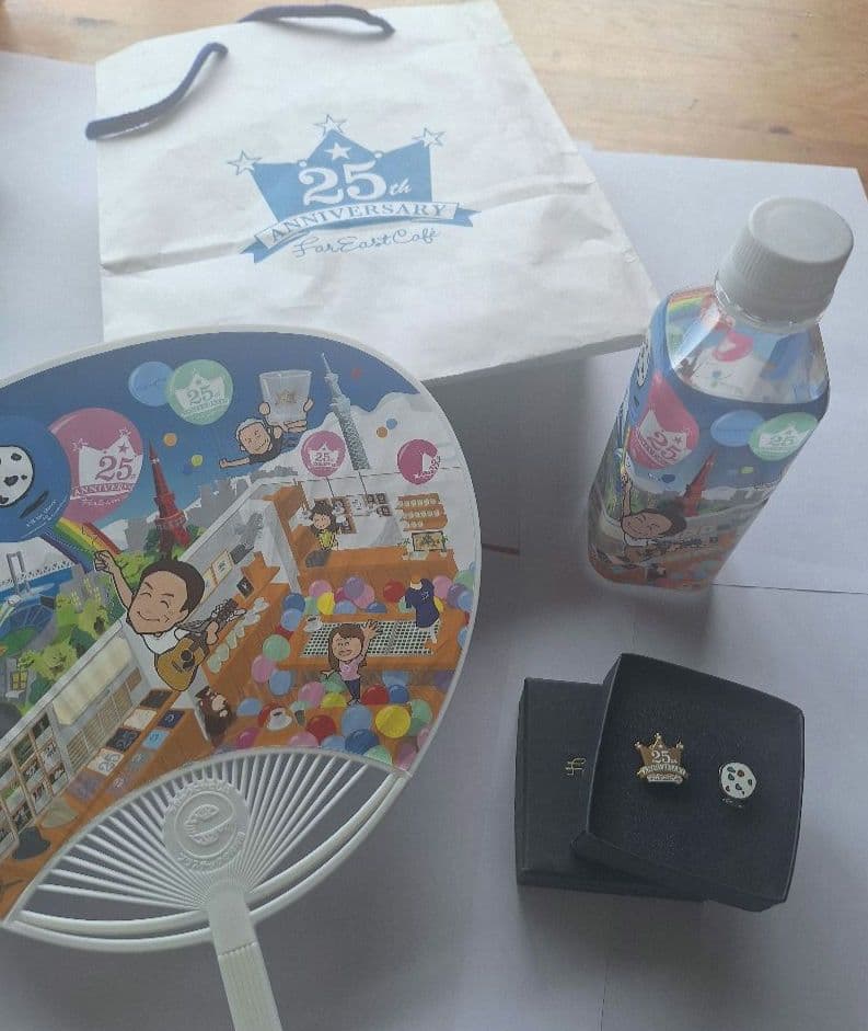 写真追加「小田和正 Far East Cafe 25周年記念品セット」 - メルカリ