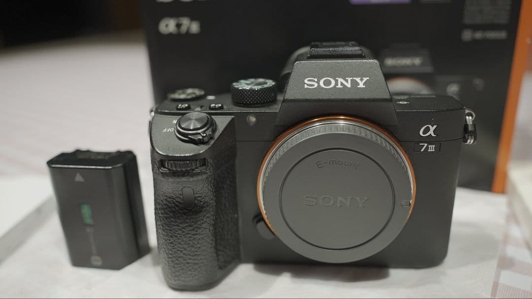 SONY α7 III ミラーレス一眼 本体　クイックリリースプレート付き α7 III | デジタル一眼カメラα（アルファ） | ソニー