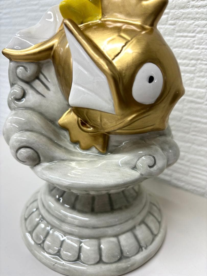 激レア ポケモンセンターナゴヤ限定 金のコイキング&ピカチュウ貯金箱