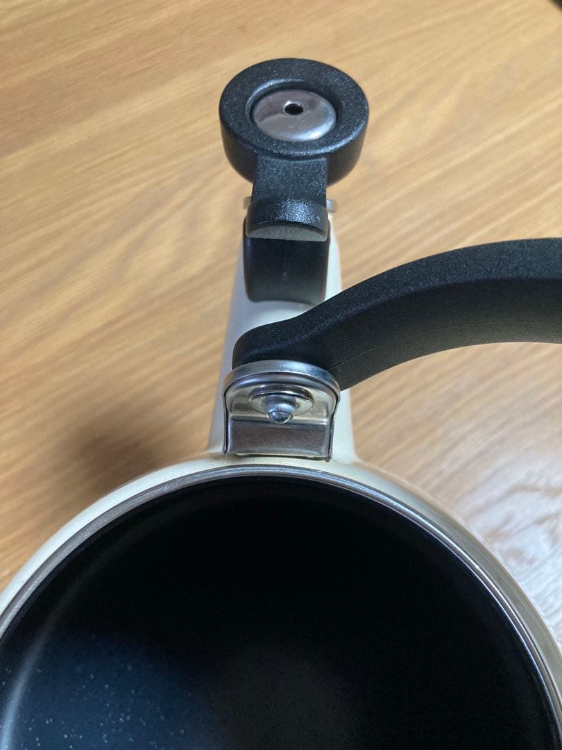 中古品】ル・クルーゼ ピーコックグリーン ケトル ピーコック