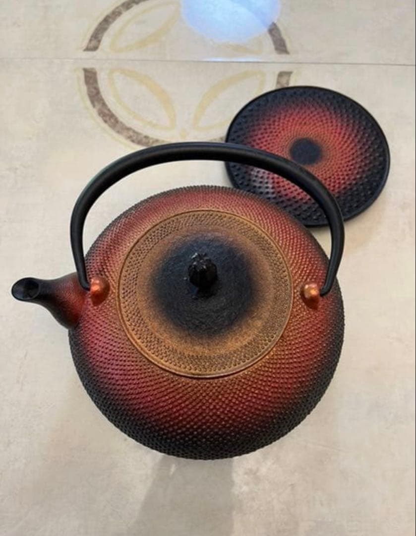 及富❁南部鉄器　鉄瓶　ブラックホール 大　1.2L　鍋敷きセット