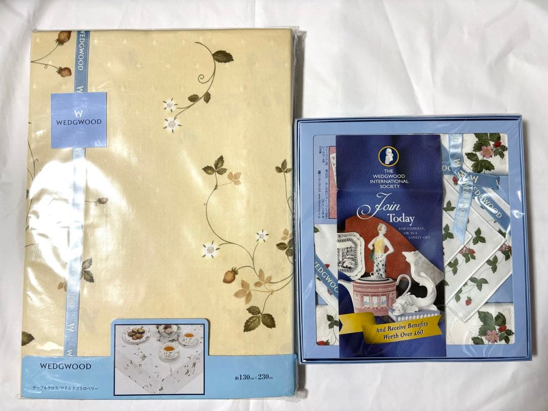 新品　ウエッジウッド　テーブルクロス　130×230㎝　ティーマット他セット 新品 ウエッジウッド テーブルクロス 130×230㎝ ティーマット他セット