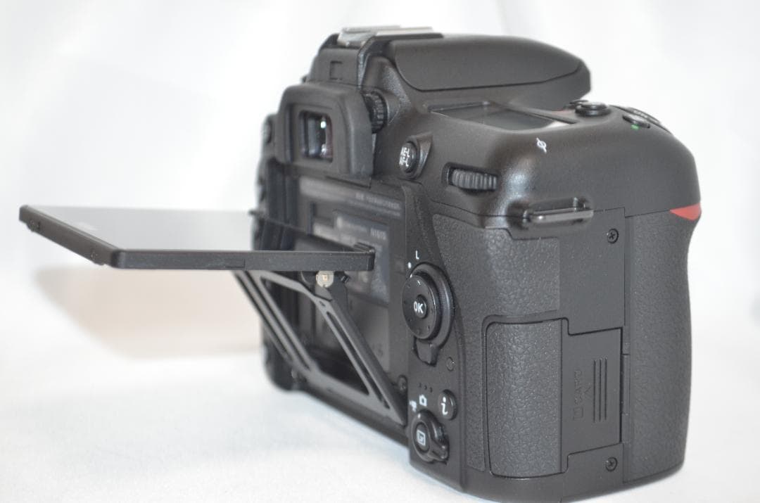 滅多にないシャッター数4400回以下 Nikon D7500☆Wi-Fi搭載 - メルカリ