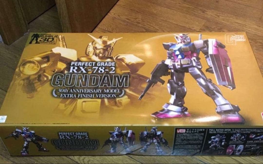 ガンプラ30周年限定モデル★ガンダム エクストラフィニッシュバージョン　激レア RX-78-2 ガンダム 30周年限定モデル エクストラフィニッシュVer. (PG