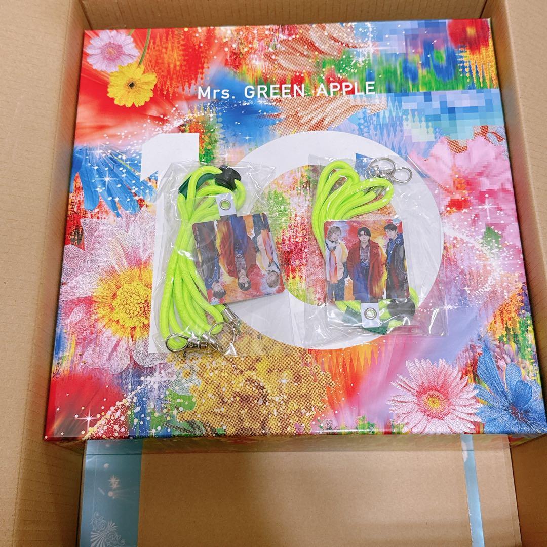 Mrs. GREEN APPLE 10周年記念グッズセット 10 & “Harmony” COMPLETE BOX』グッズセット写真公開！ -Mrs. GREEN