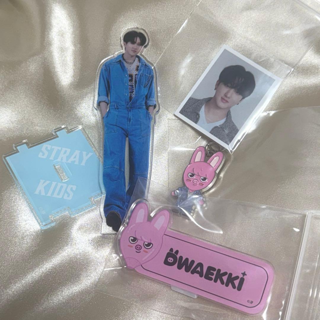 チャンビン】アクスタ ネームバッジ チャーム 【StrayKids】 - メルカリ