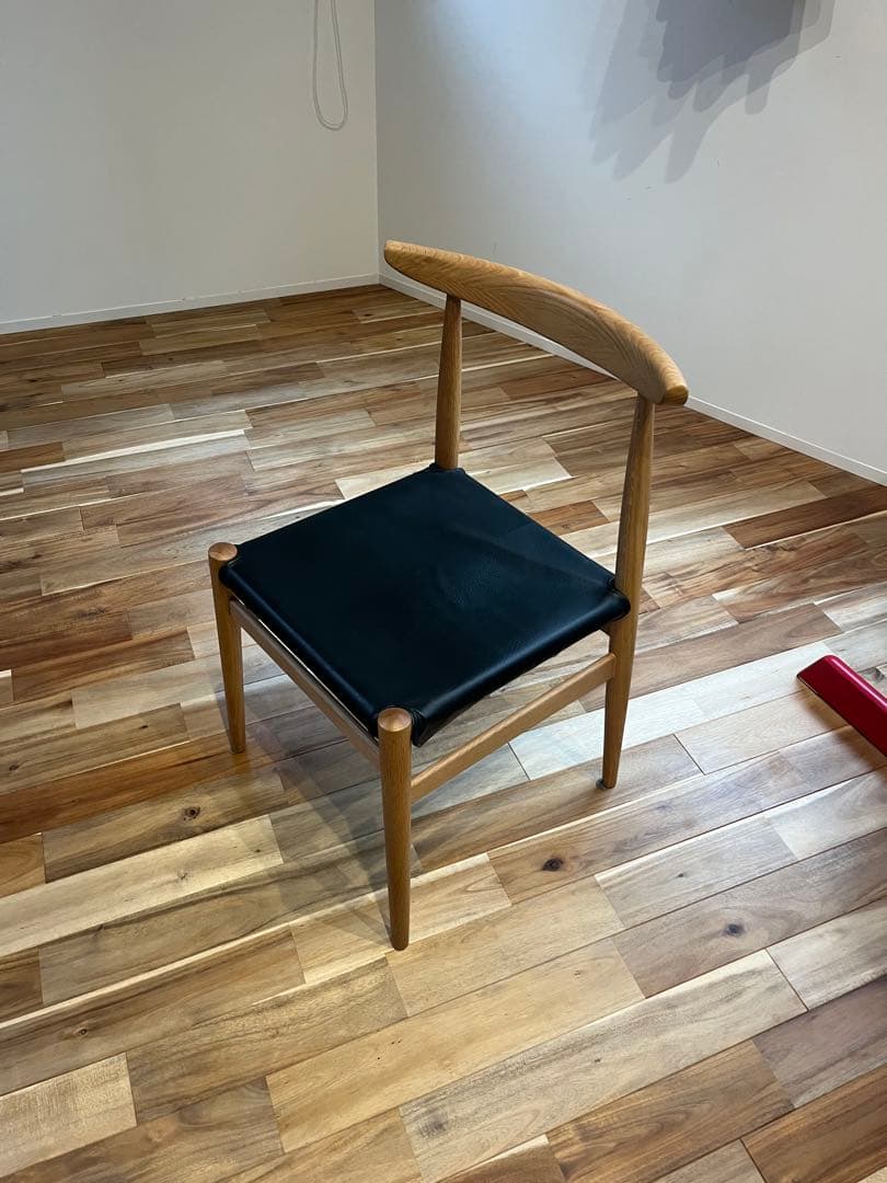 木製ダイニングチェア 黒クッション付きカナデモノkanademono - メルカリ
