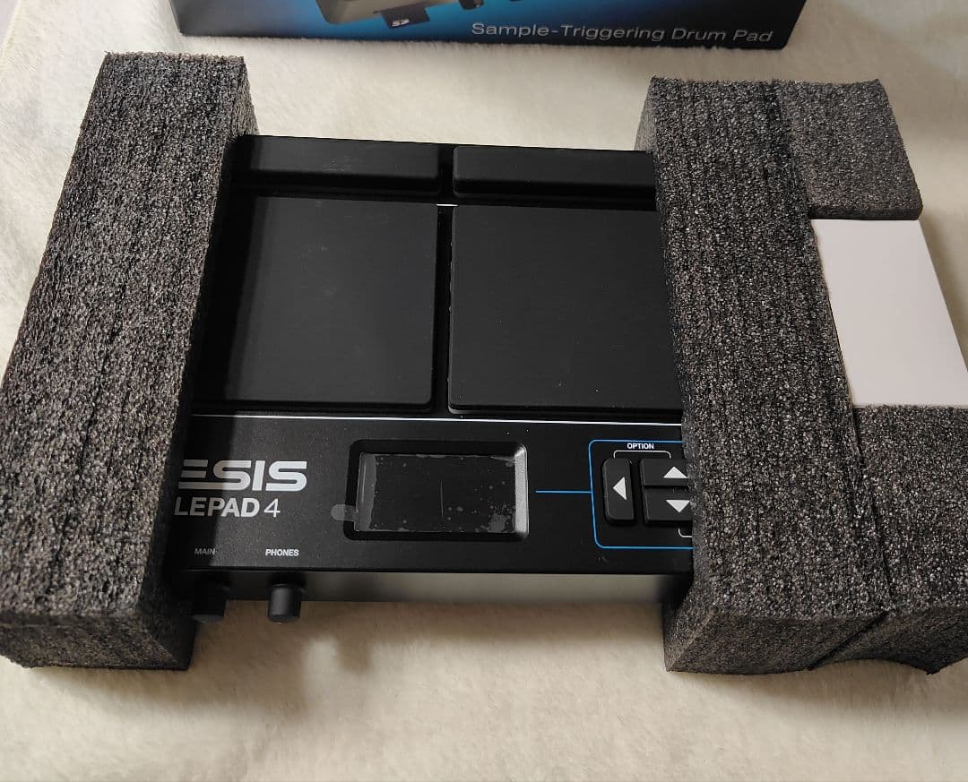 (きょう)《美品》ALESIS SAMPLEPAD 4　箱ほか付属品有り