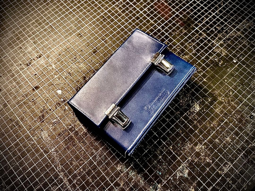 10月のSALE品！Pvt.Workshop 本革 デッキケース