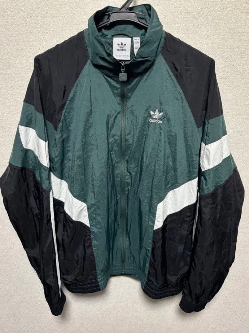 adidas Rekive ナイロントラックジャケット HK7321 - メルカリ