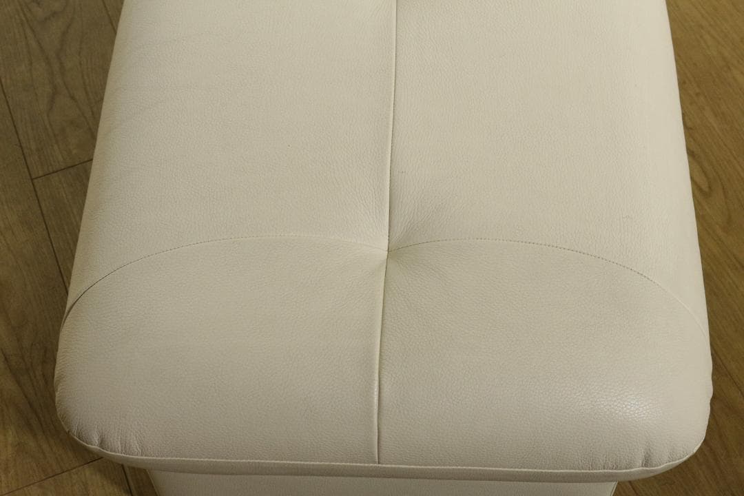 ラ*ー様 カリモク☆CHITANO☆オットマン☆スツール☆Z12126Z922