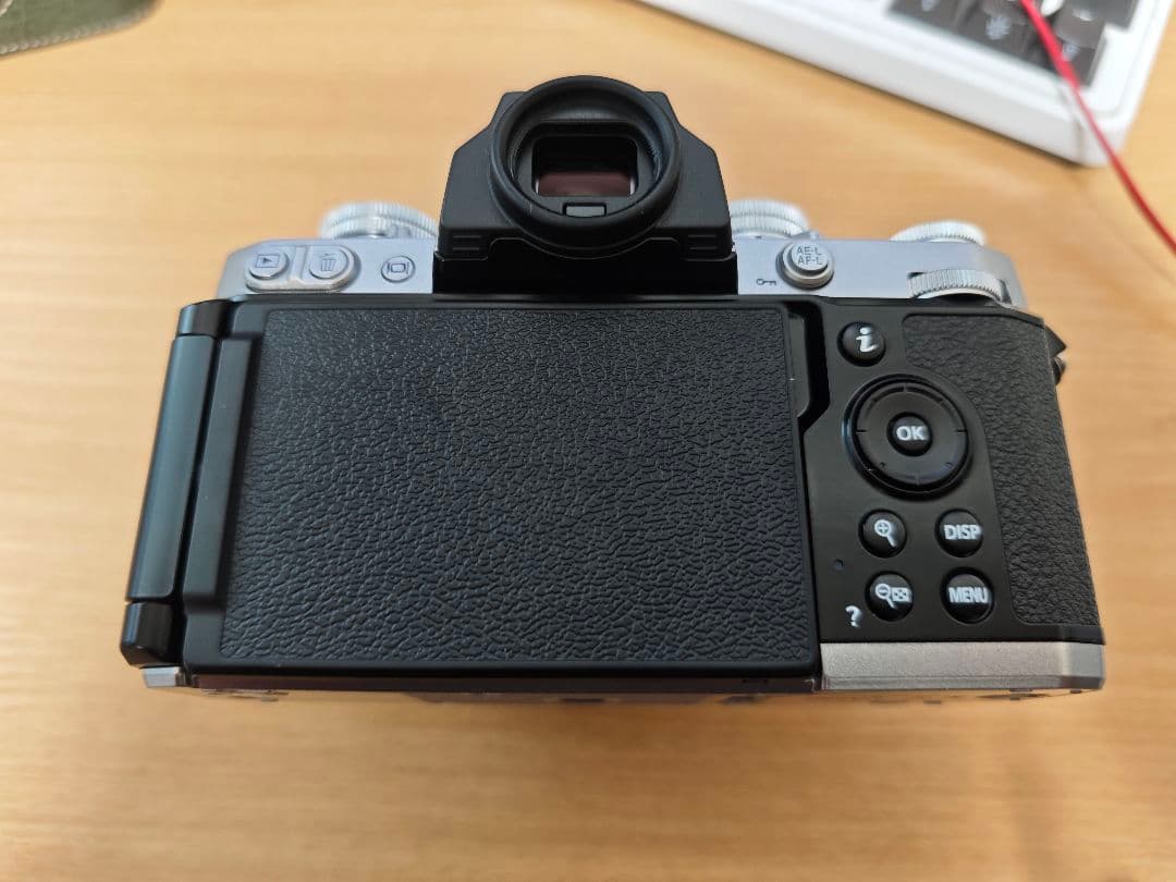 Nikon Z fc レンズキット 16-50mm f/3.5-6.3 新品同様