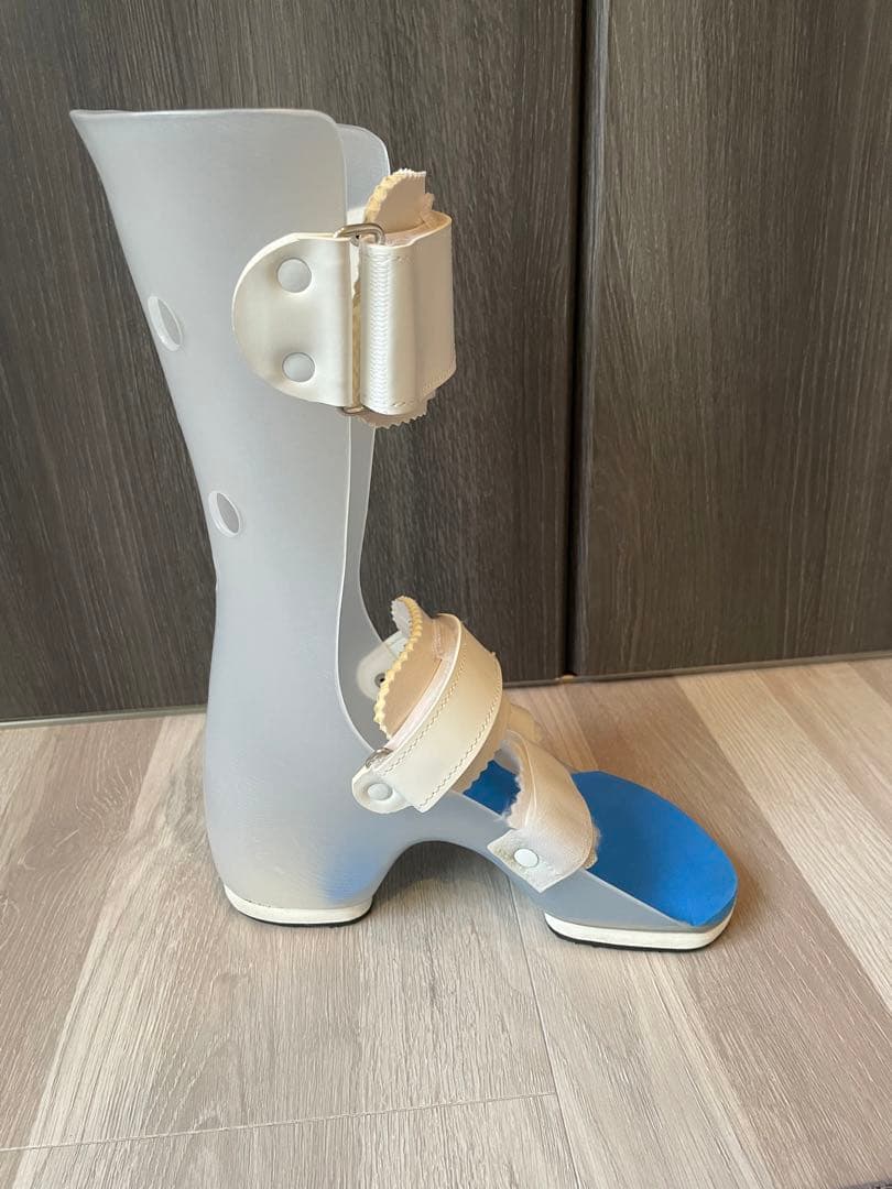 左足踵骨折用 装具 サポーター 24cm〜27cm - メルカリ