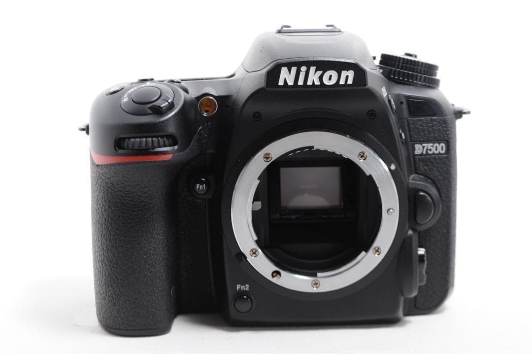ショット少なめ❤️ Nikon D7500❤️ Wi-Fi&4K動画❤️一眼レフ