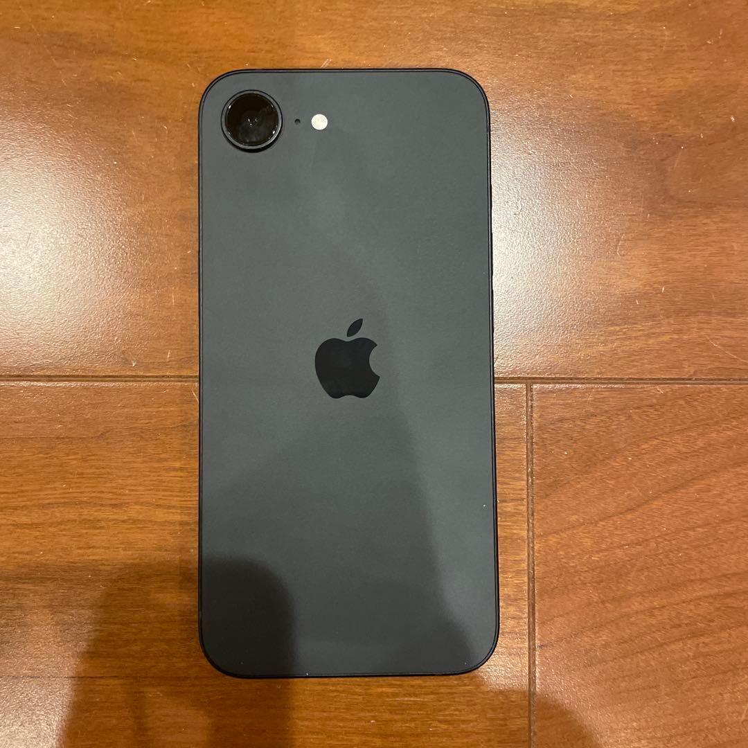 iPhone16e 256gb 未使用級 iPhone 16e 安心の1年保証！未使用品 iPhone16e 256GB 本体 中古
