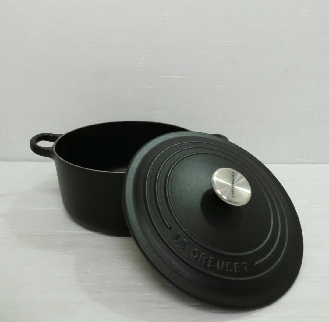 LE CREUSET シグニチャー ココット・ロンド 22cm マットブラック シグニチャー ココット・ロンド 22cm マットブラック (ブラックマット