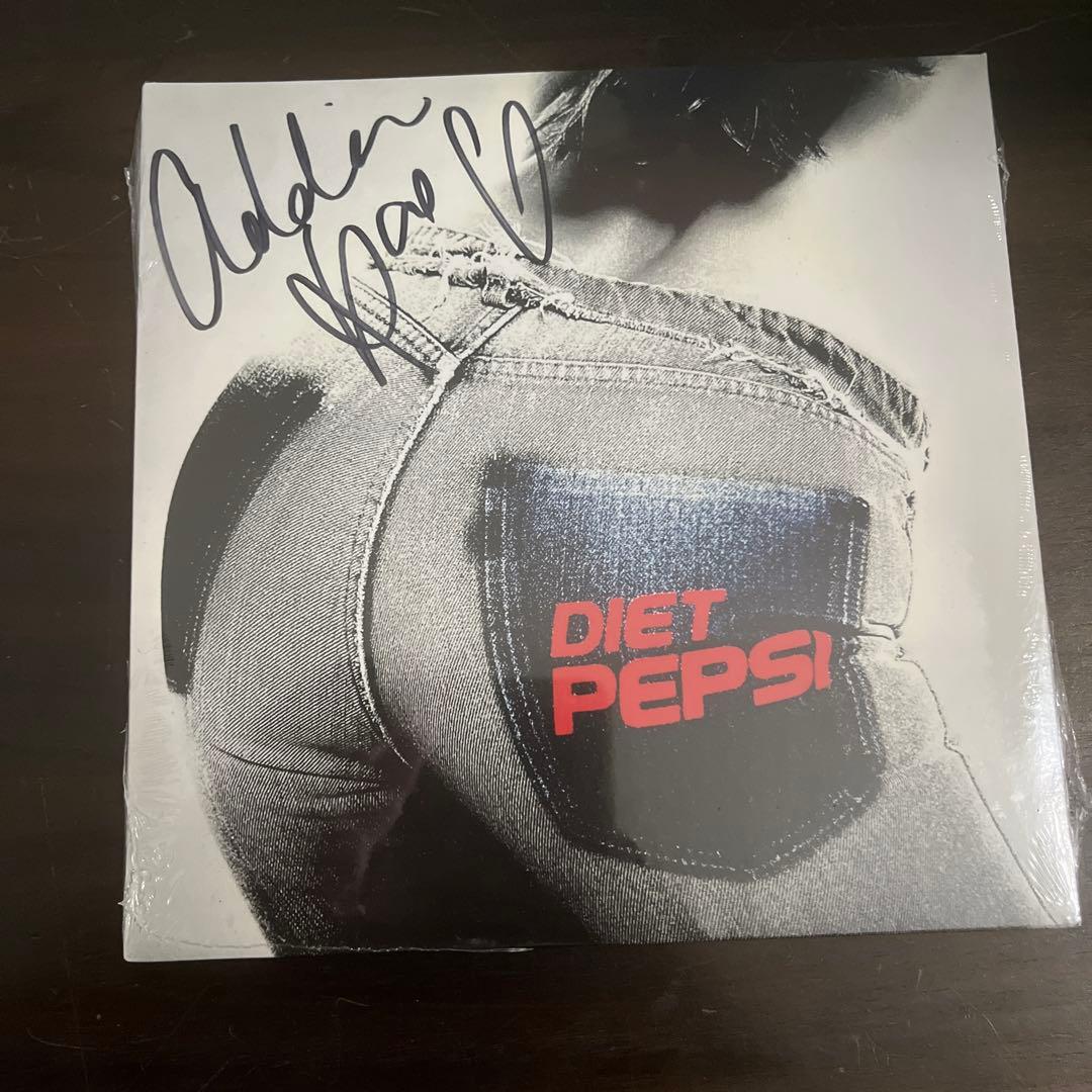 Addison Rae Diet Pepsi サイン入りレコード - メルカリ