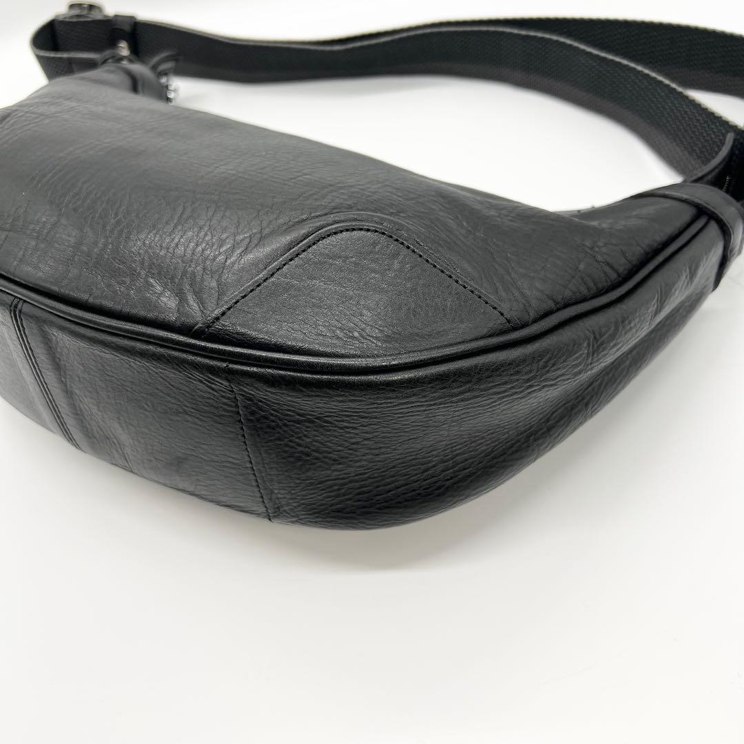 美品✨アニアリ ボディバッグ ハーフムーン レザー ブラック