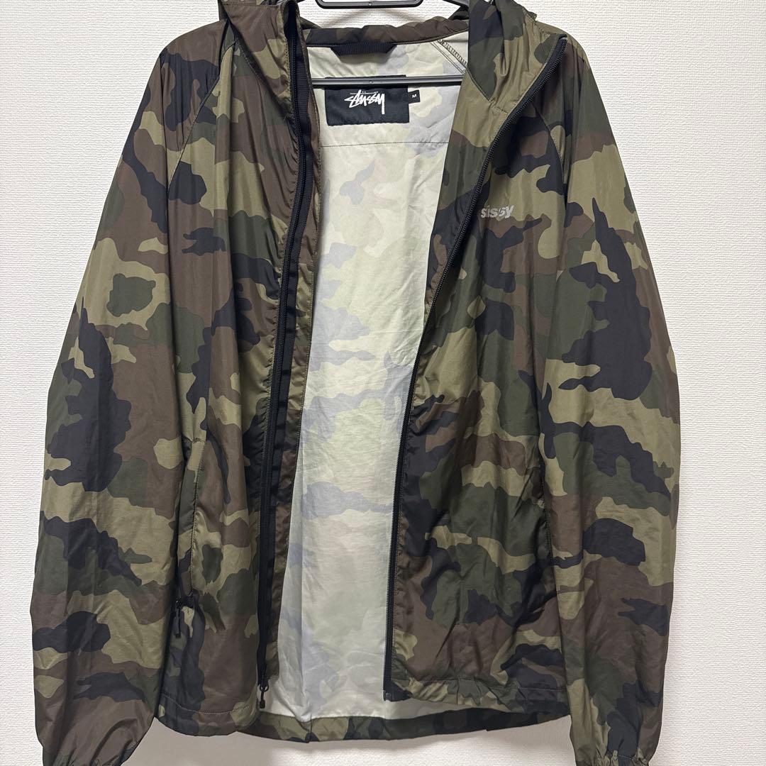 Stüssy カモフラージュ ナイロンジャケット - メルカリ