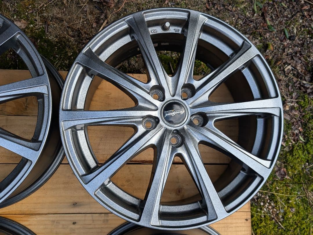 マナレイスポーツ　ユーロスピード　17インチ　7.0J　114.3　5穴　4本