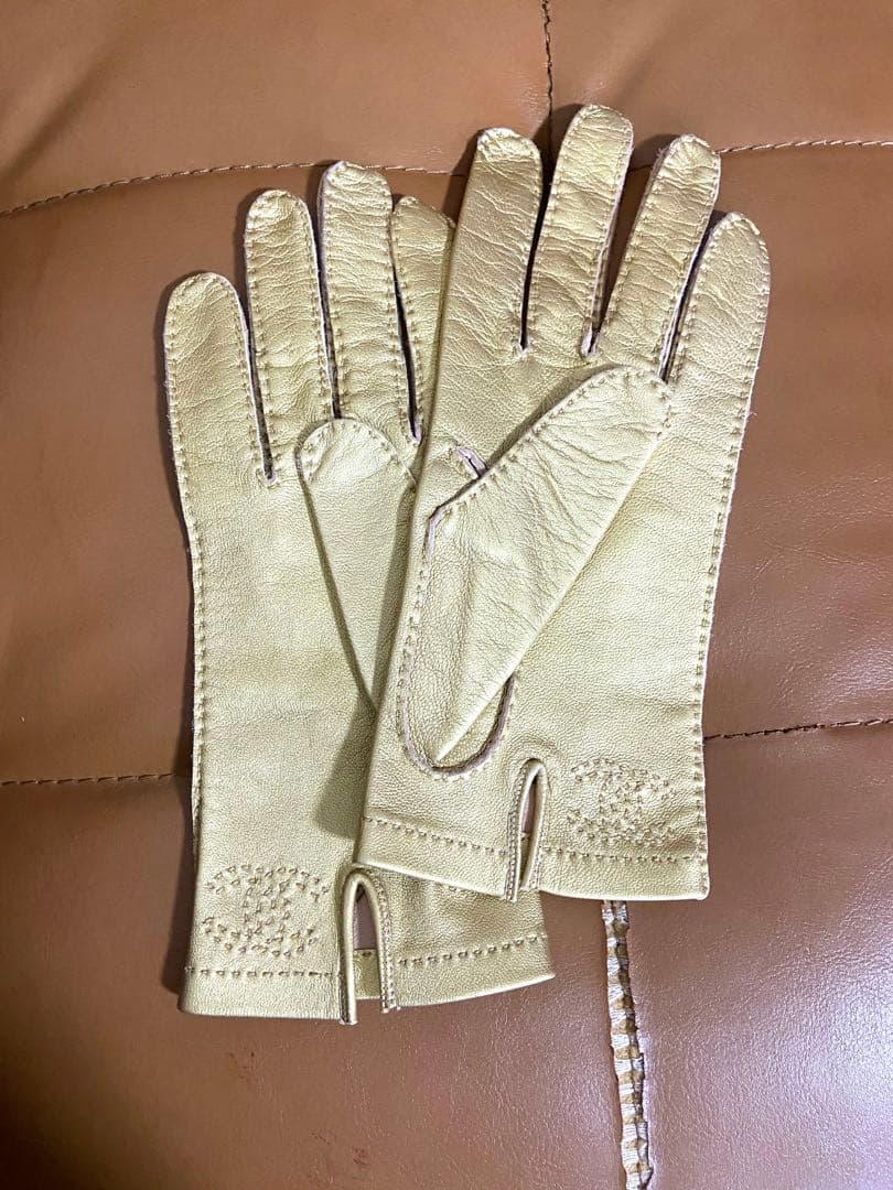 d*7様 【売切価格】シャネル/手袋/レザーグローブ/ゴールド/ココマーク/7 d*7様 【売切価格】シャネル/手袋/レザーグローブ/ゴールド/ココマーク