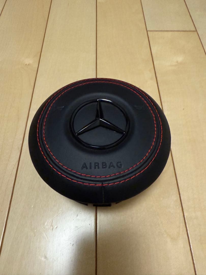 イ*ー様 【新品】メルセデスベンツ エアバッグカバー（赤ステッチ / ブラックレ 不明 ベンツ エアバッグ カバー ステッチ入りレザー 後期 W205 の