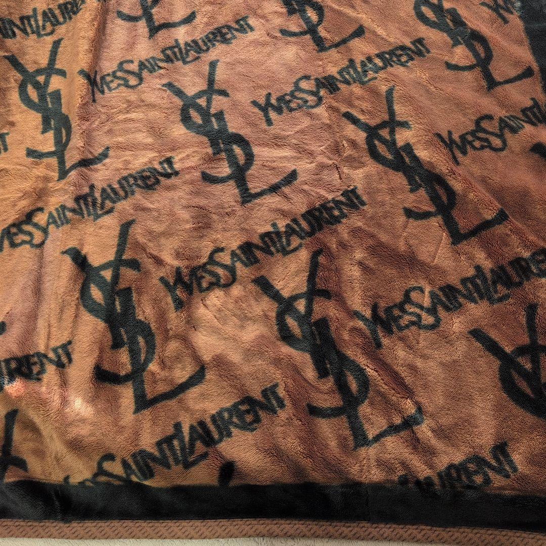 Yves Saint Laurent ロゴ ブランケット Yves Saint Laurent ロゴ ブランケット