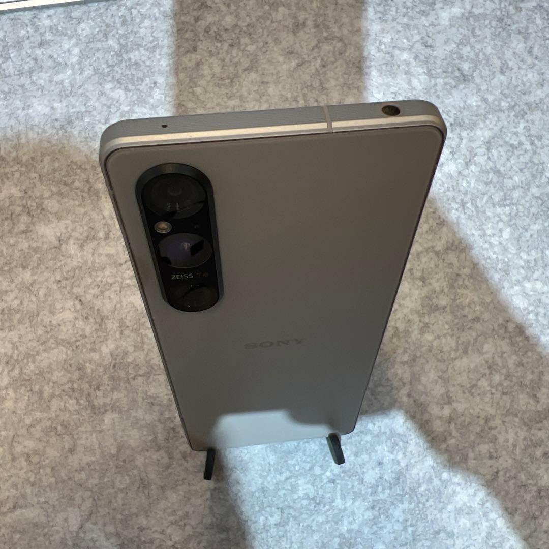 P002 au SIMフリー Xperia 1 V SOG10 - メルカリ