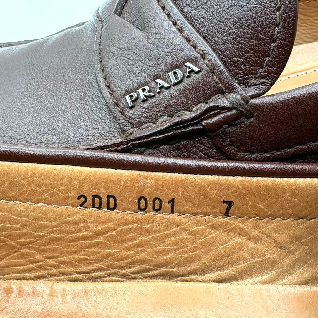 美品✨ PRADA 銀ロゴ ドライビング コインローファー 【7】 茶 シボ