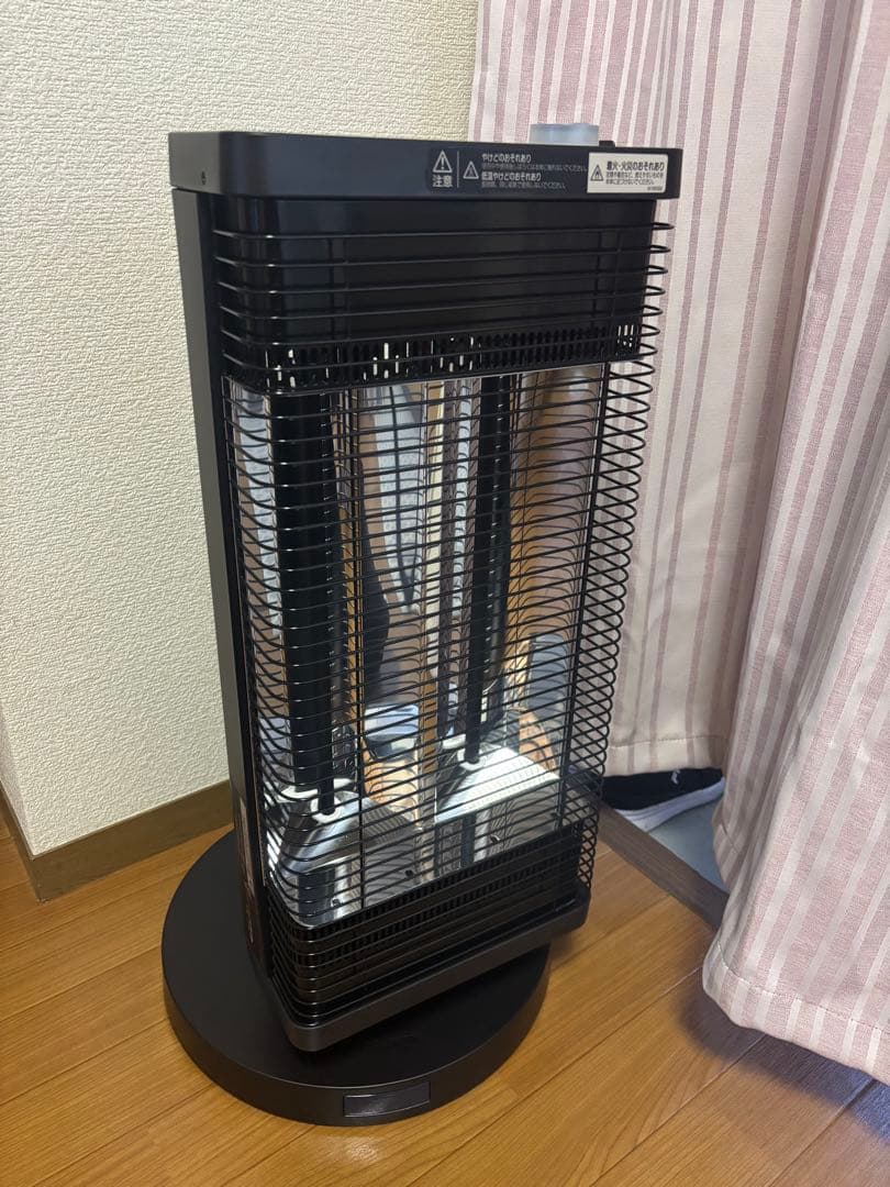 25年11月購入　ほぼ未使用　ダイキン セラム ヒート 遠赤外線暖房機 ダイキン（DAIKIN） 遠赤外線暖房機 セラムヒート 電気ヒーター
