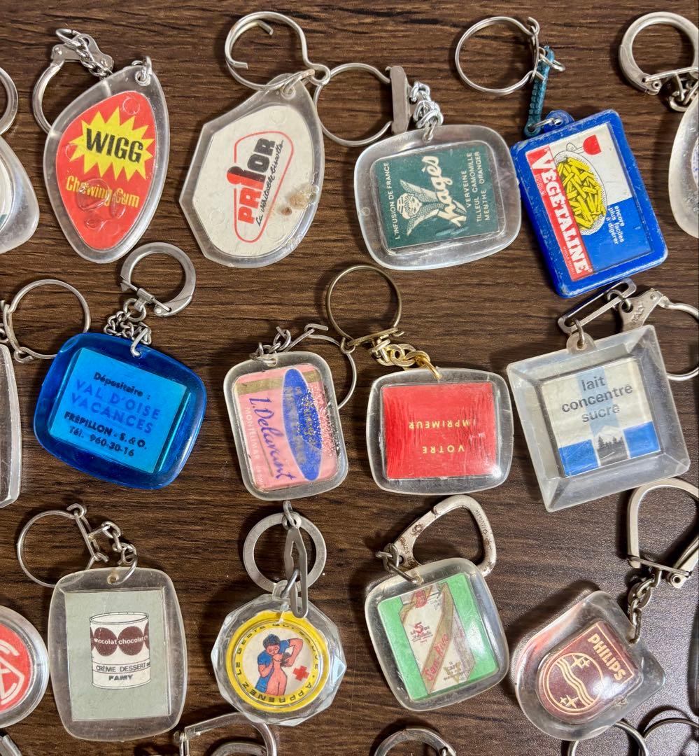 135【B級品50個】ヴィンテージ フランス フレンチ キーホルダー - メルカリ