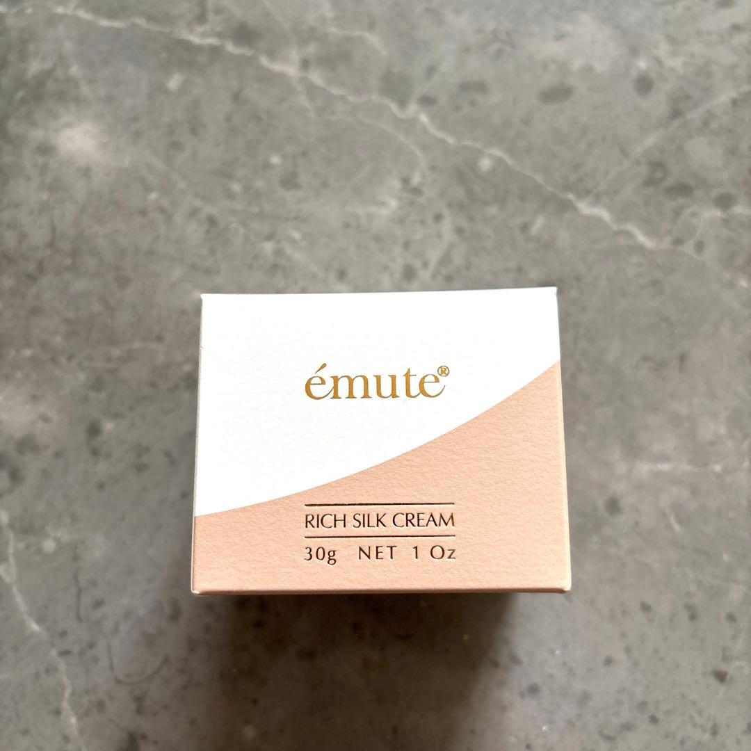 エミューテ　émute リッチシルククリーム 30g emute】リッチシルククリーム 30gの卸・通販 | ビューティガレージ